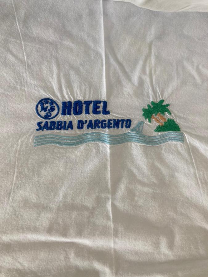 Hotel Sabbia D'Argento Giugliano In Campania Exterior foto