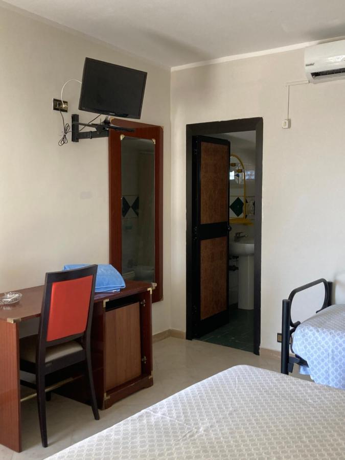 Hotel Sabbia D'Argento Giugliano In Campania Exterior foto