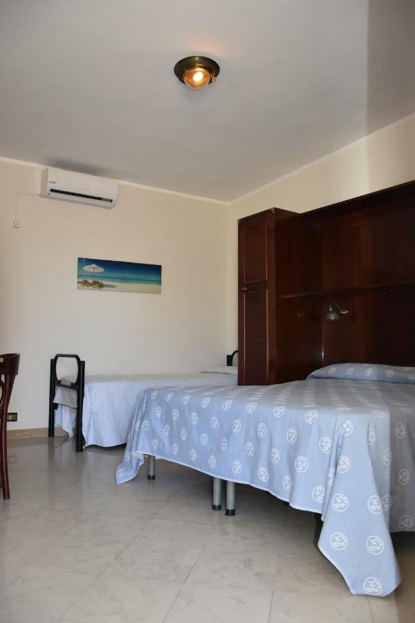 Hotel Sabbia D'Argento Giugliano In Campania Exterior foto